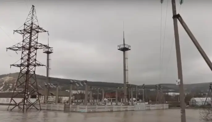 Електропідстанція в Криму без світла після ударів дронів по енергосистемі