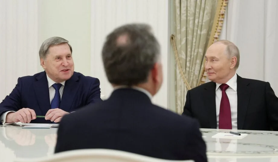Володимир Путін та Микола Патрушев на зустрічі щодо переговорів у Кремлі