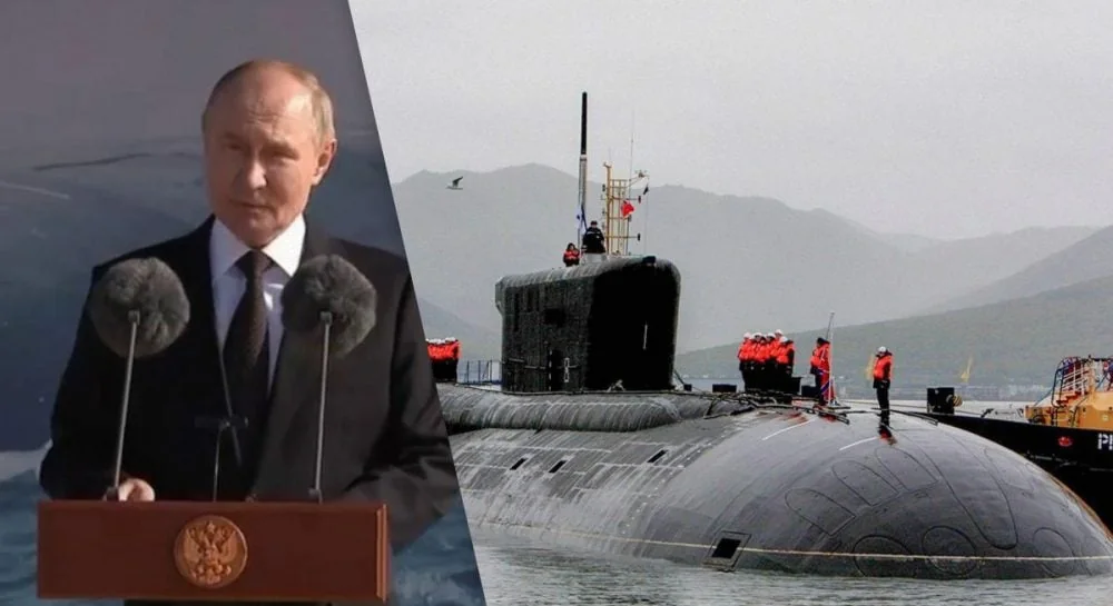 Путін на трибуні та атомний підводний човен ядерного флоту РФ